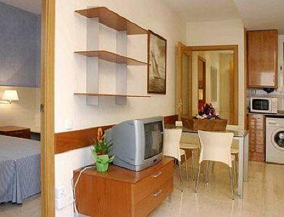 фото отеля Apartamentos Sants Barcelona