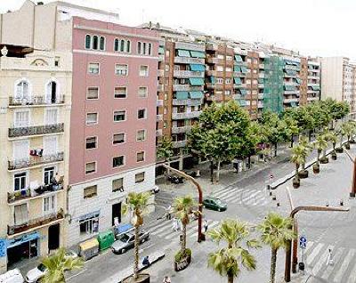 фото отеля Apartamentos Sants Barcelona