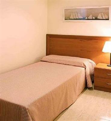 фото отеля Apartamentos Sants Barcelona