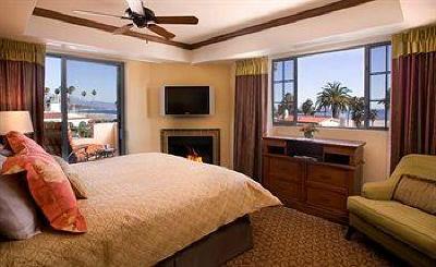 фото отеля Harbor View Inn Santa Barbara