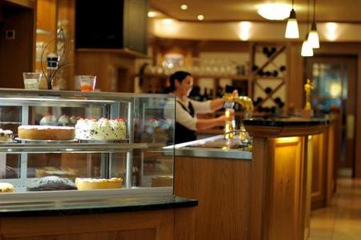 фото отеля Wald Cafe Hotel
