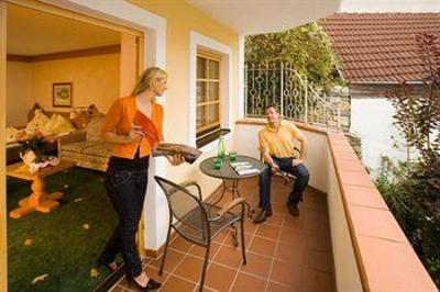 фото отеля Zum Schwarzen Bären Hotel Emmersdorf an der Donau