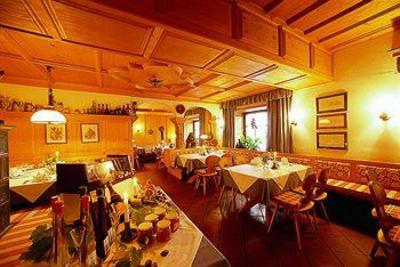 фото отеля Zum Schwarzen Bären Hotel Emmersdorf an der Donau