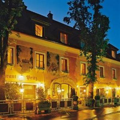 фото отеля Zum Schwarzen Bären Hotel Emmersdorf an der Donau