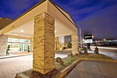 фото отеля Radisson Hotel Providence Airport