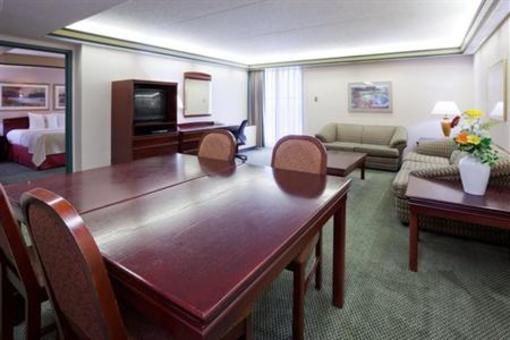фото отеля Holiday Inn Winnipeg - Airport West
