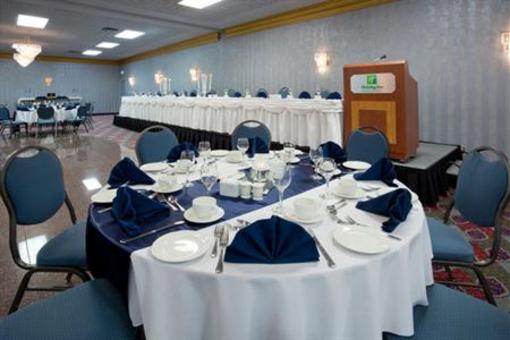 фото отеля Holiday Inn Winnipeg - Airport West