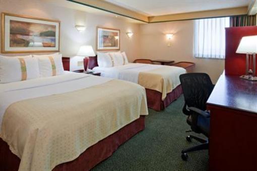 фото отеля Holiday Inn Winnipeg - Airport West