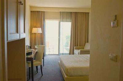 фото отеля Villa Rosa Hotel Desenzano del Garda