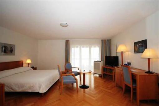 фото отеля Bristol Hotel Montreux