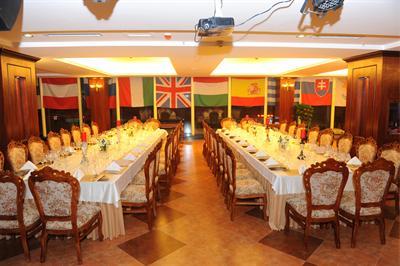 фото отеля Sutton Eurostyle Hotel