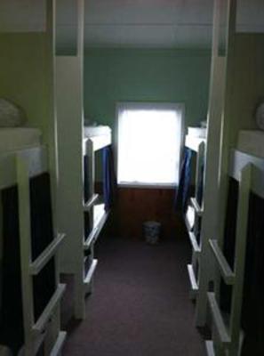 фото отеля Brackley Beach Hostel