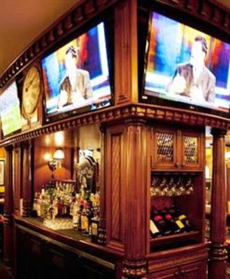 фото отеля Royal Duke Hotel Okotoks