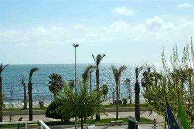 фото отеля Hotel Mediterraneo Civitavecchia