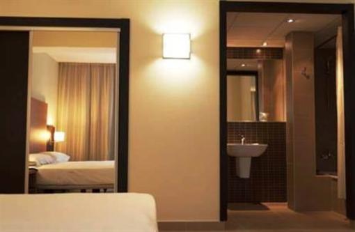фото отеля Hotel Isdabe
