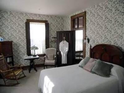 фото отеля The Stonebow Inn Grantsville