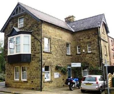 фото отеля Lyndale Guest House Pately Bridge