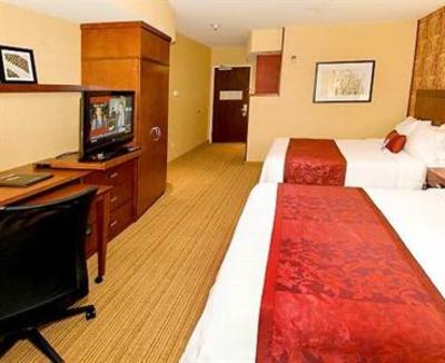 фото отеля Courtyard by Marriott Waldorf