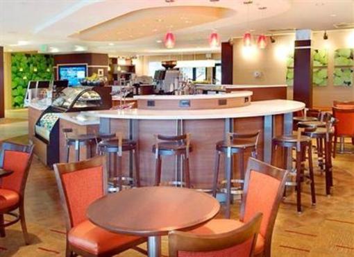фото отеля Courtyard by Marriott Waldorf