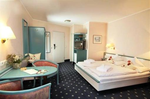 фото отеля Panoramahotel Heimbuchenthal
