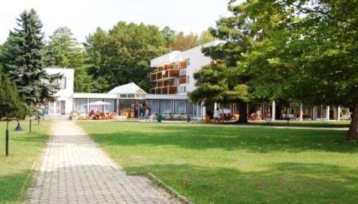 фото отеля Hotel Kenese Port