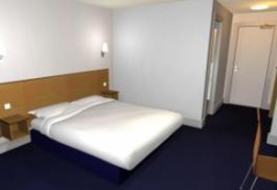 фото отеля Travelodge Hotel Stonehenge Amesbury (England)