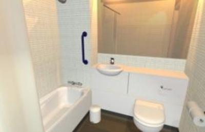фото отеля Travelodge Hotel Stonehenge Amesbury (England)