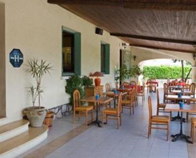 фото отеля Hotel Les Orangers Aleria