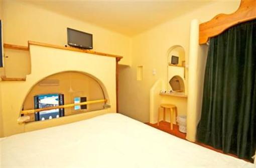 фото отеля Mourtzakis Hotel Ornos