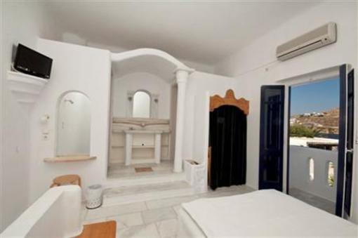фото отеля Mourtzakis Hotel Ornos