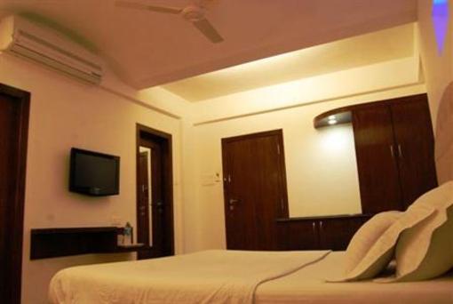 фото отеля Hotel Niraali Executive