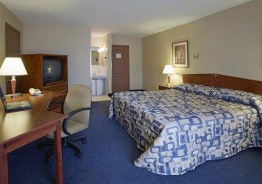 фото отеля Econo Lodge Forestville