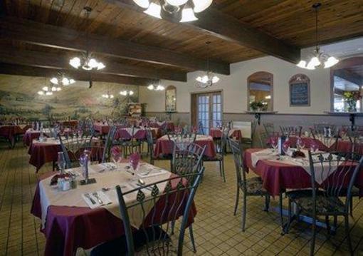 фото отеля Econo Lodge Forestville