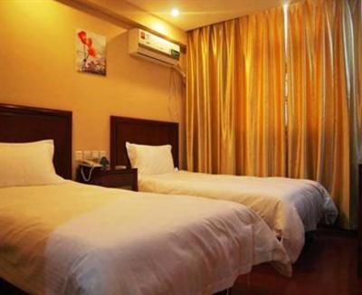 фото отеля Green Tree Inn Jining Railway Station Hotel