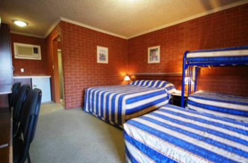 фото отеля The Junction Motor Inn
