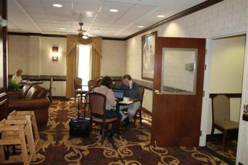 фото отеля Hampton Inn Newberry Opera House
