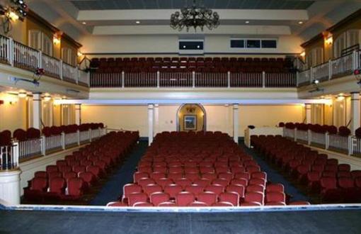 фото отеля Hampton Inn Newberry Opera House