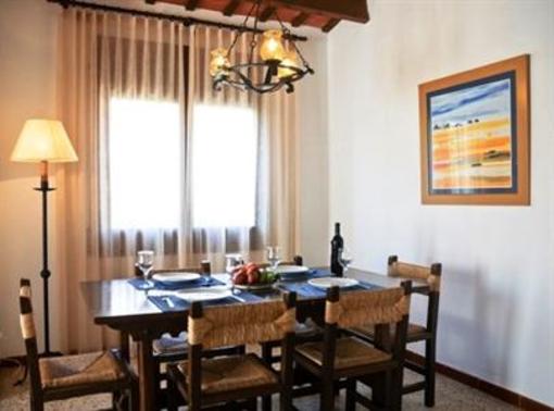 фото отеля Villas Piscis Torroella de Montgri