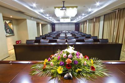 фото отеля Three Gorges Dongshan Hotel