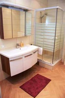 фото отеля Livingston Apartment