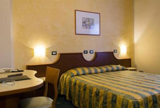 фото отеля Hotel Guerro