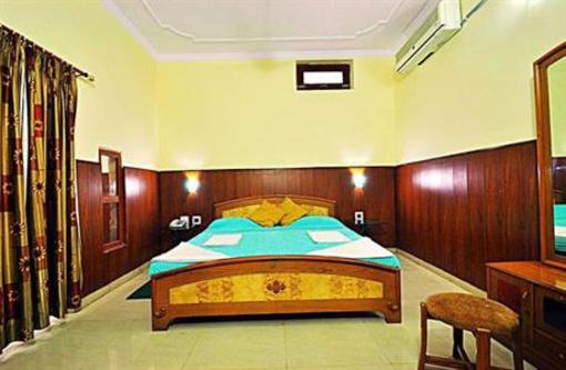 фото отеля Relax Inn Nainital