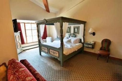 фото отеля Goldener Hirsch Inn