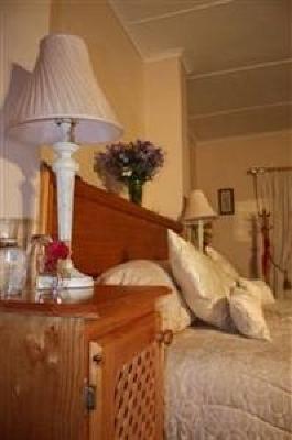 фото отеля Cosmos Cuisine Guesthouse Addo