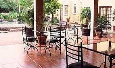 фото отеля Cosmos Cuisine Guesthouse Addo