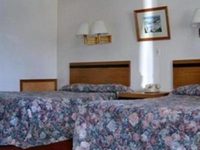 Holiday Motel Waynesburg