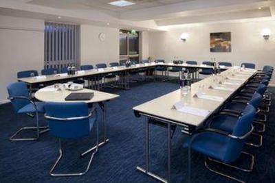 фото отеля Holiday Inn Express Cambridge