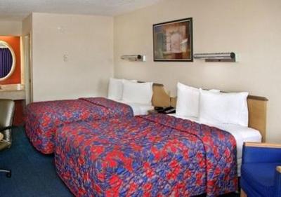 фото отеля Red Roof Inn St. Clairsville