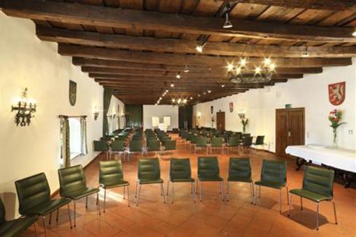 фото отеля Schloss Weikersdorf Hotel