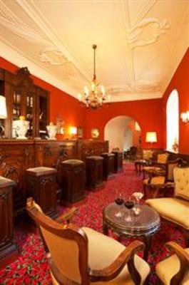 фото отеля Schloss Weikersdorf Hotel